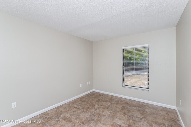 Building Photo - 2291 Macedo Rd NE