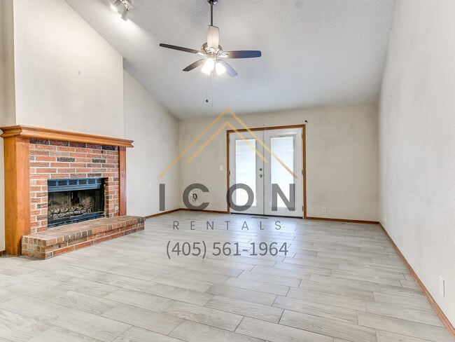 Building Photo - 8804 NW 92nd St