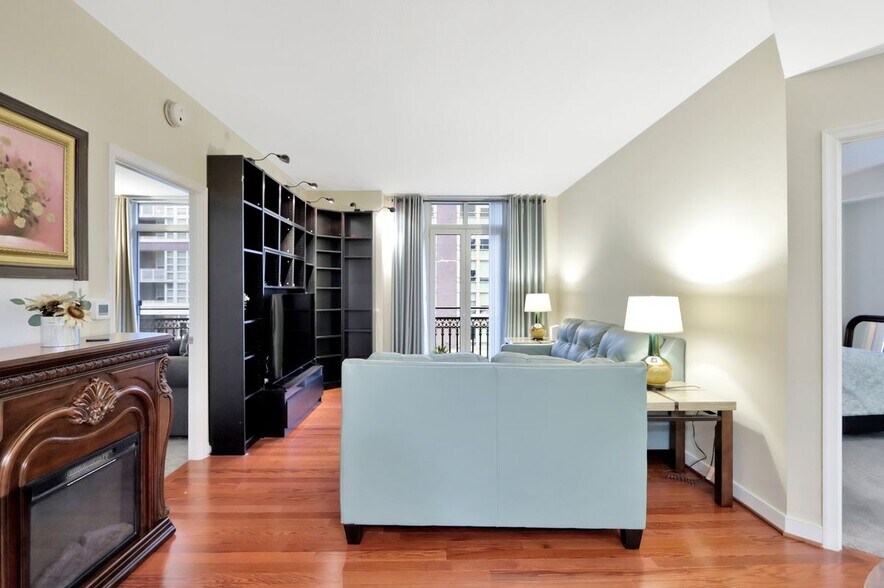 Building Photo - 155 Potomac Passage