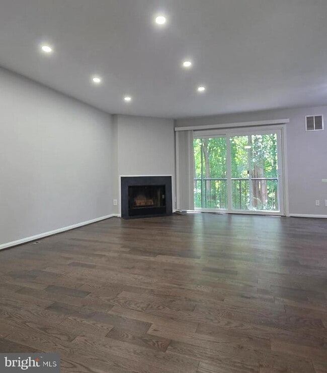 Building Photo - 10414 Parthenon Ct