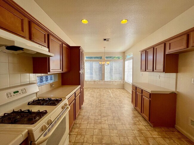 Building Photo - 3908 Lembert Dome Ct