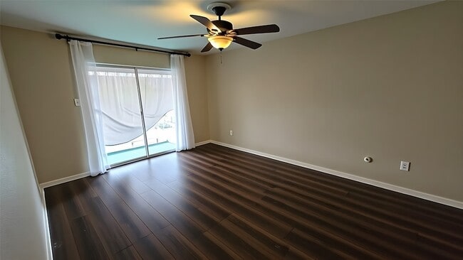 Building Photo - 7400 Bellerive Dr