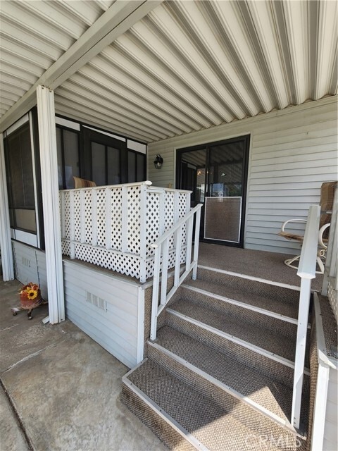 Building Photo - 1295 S Cawston Ave