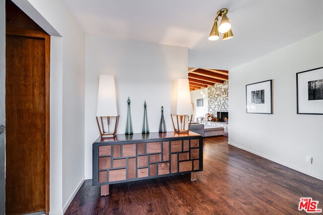 Building Photo - 2431 Carman Crest Dr