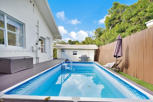 Building Photo - 37 NW 47th St