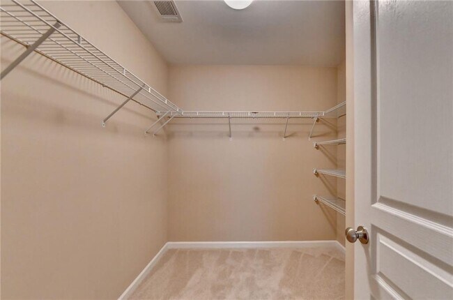 Building Photo - 4228 Woods Creek Ln
