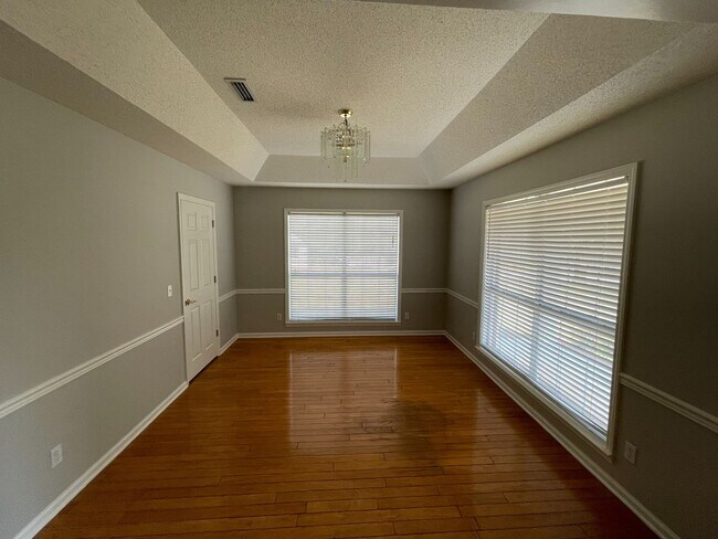 Building Photo - 25 Spearhead Dr