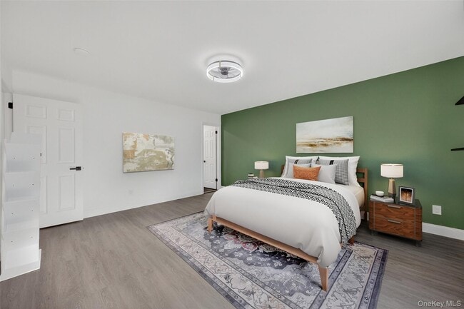 Building Photo - 201 Tamarack Ln