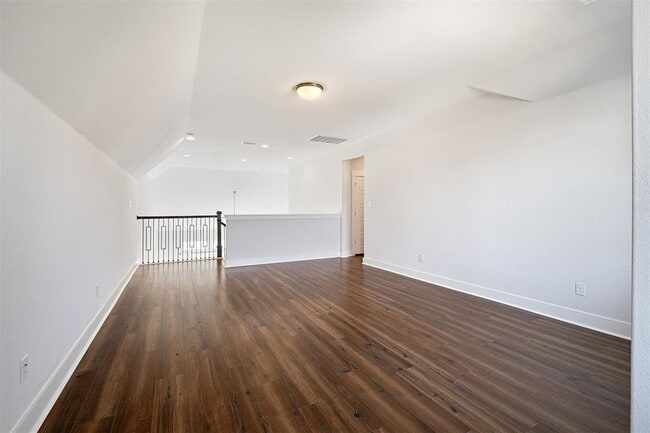 Building Photo - 259 Silver Pass