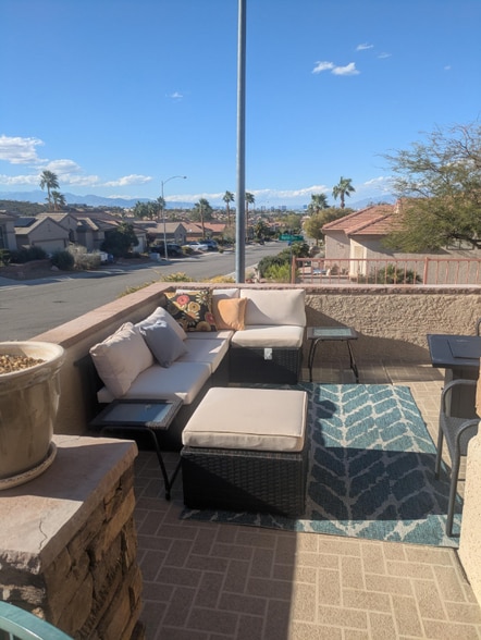 Building Photo - 2072 King St