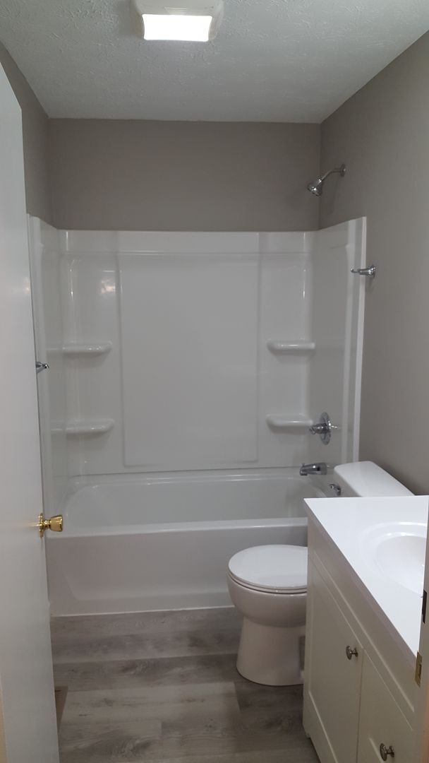 Building Photo - Charming 3 Bedroom Single-Family Home with Private Yard