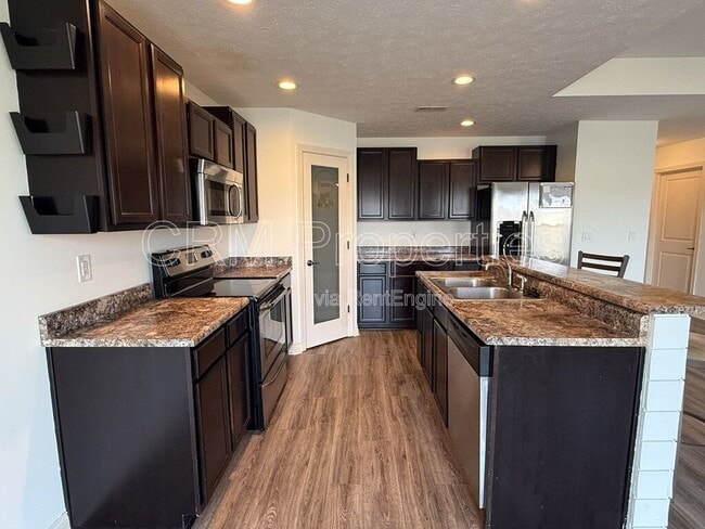 Building Photo - 3182 Morrow Dr