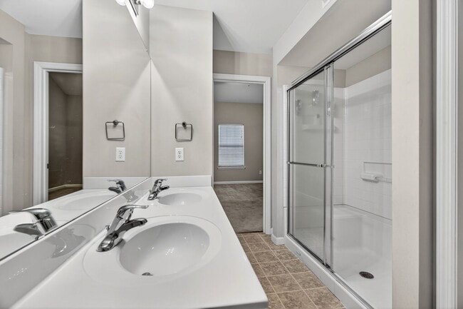 Building Photo - Available for Rent Now! Beautiful 2-Bedroom, 2-Bath Condo in a Prime Location!