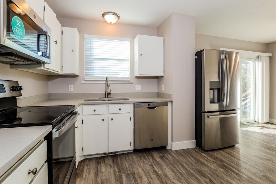 Building Photo - 4901 Banquet Ave