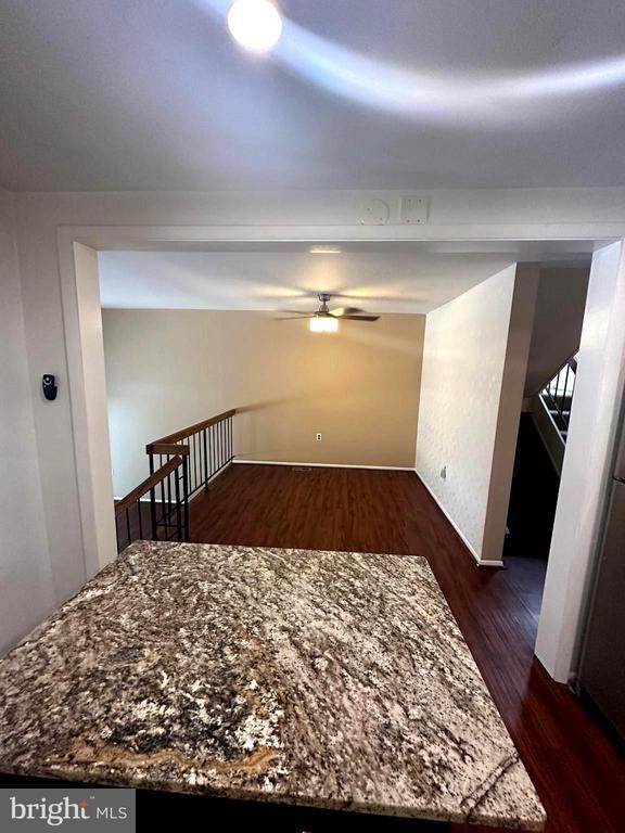 Building Photo - 6300 Bentham Ct