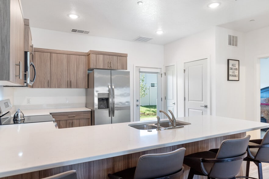 1 bed - Movado Village