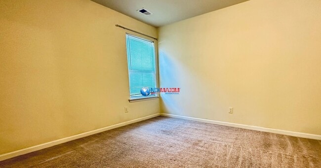 Building Photo - Spacious 4-bedroom house in Lawrenceville