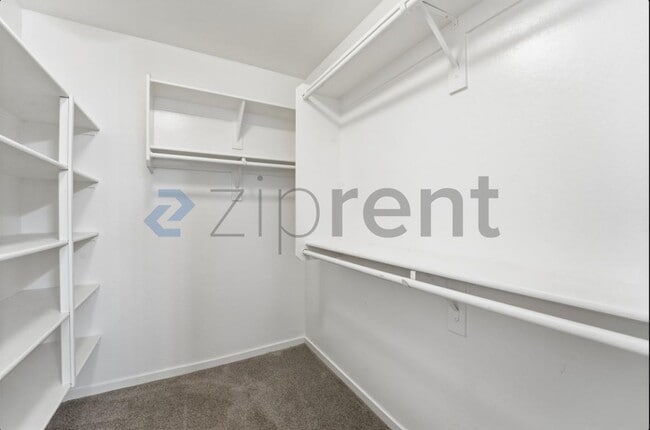 Building Photo - 250 W Queen Creek Rd