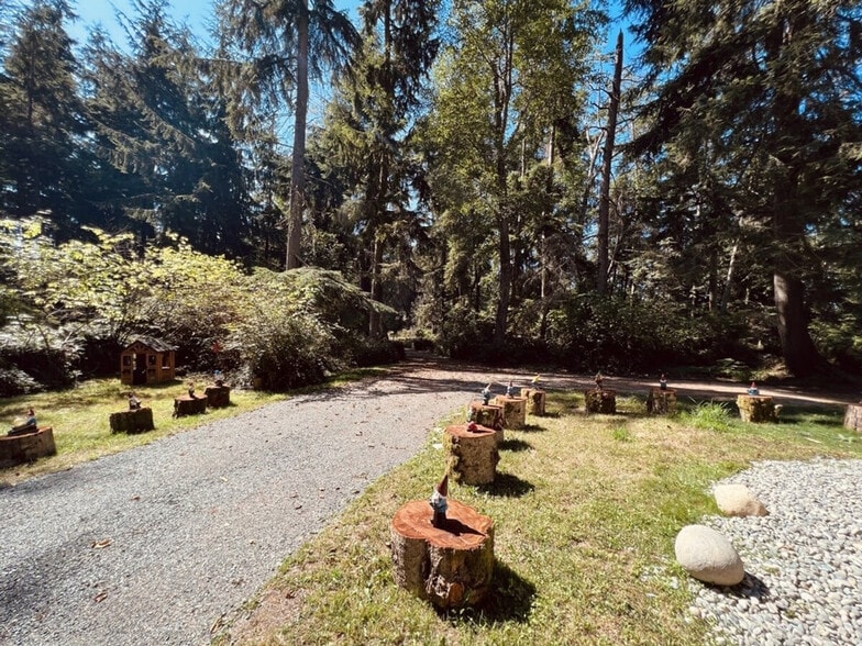 Building Photo - 26928 WA-525