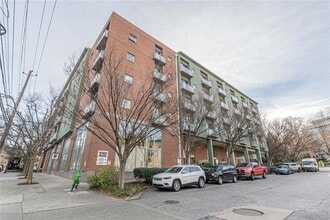 Building Photo - 620 Glen Iris Dr NE