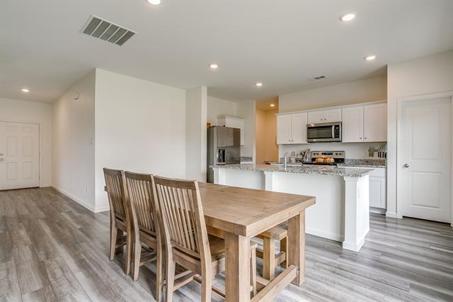 Building Photo - 8300 Stovepipe Dr