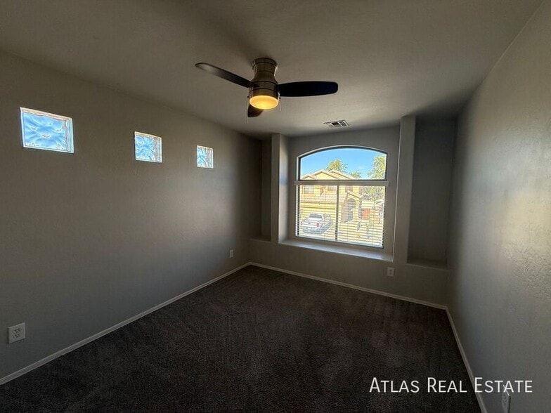 Building Photo - 2040 N 106th Ave