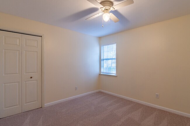 Building Photo - 1051 Waltons Ct