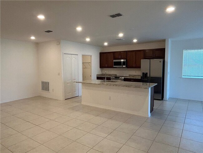 Building Photo - 7785 101st Ct