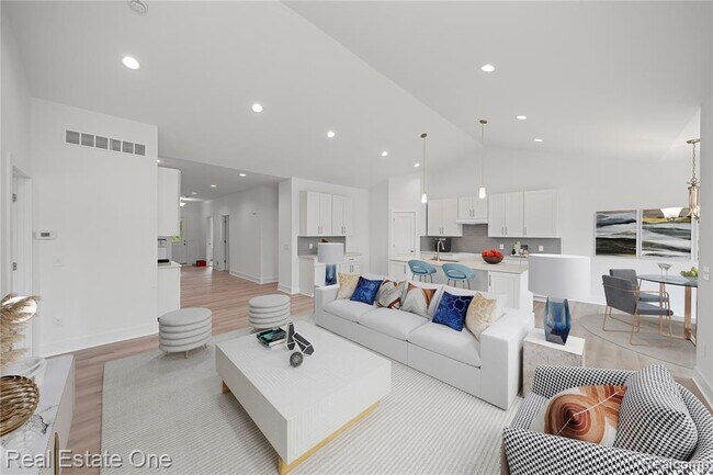 Building Photo - 7453 Village Ct