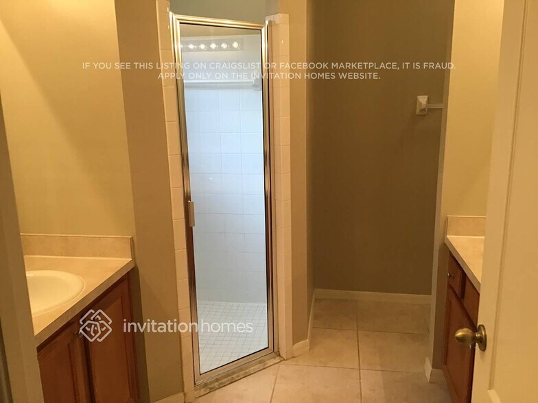 Building Photo - 1846 Atlantic Dr