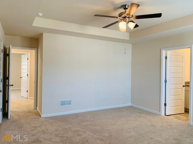 Building Photo - 49 Lauritsen Way