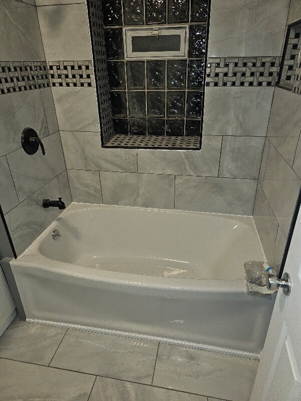 Building Photo - 1338 Van Buren St