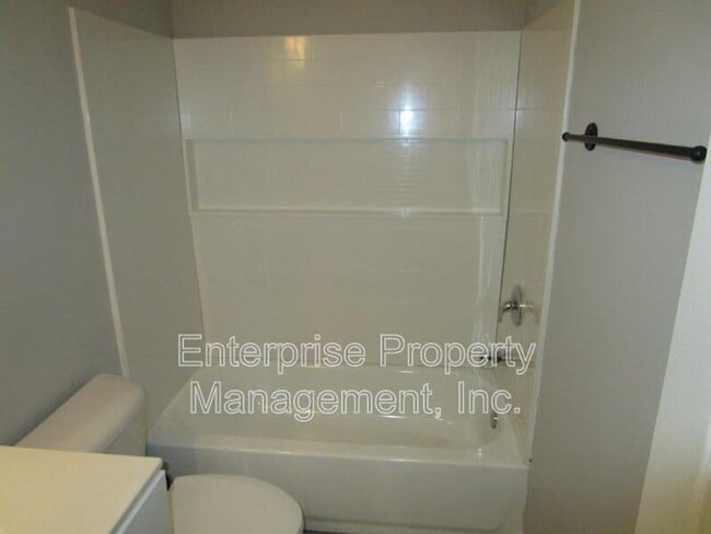 Building Photo - 3490 Ardmore St