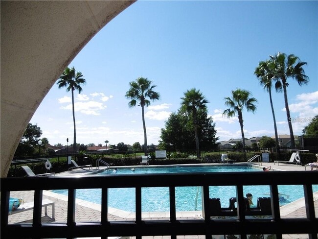 Building Photo - 935 Lascala Dr