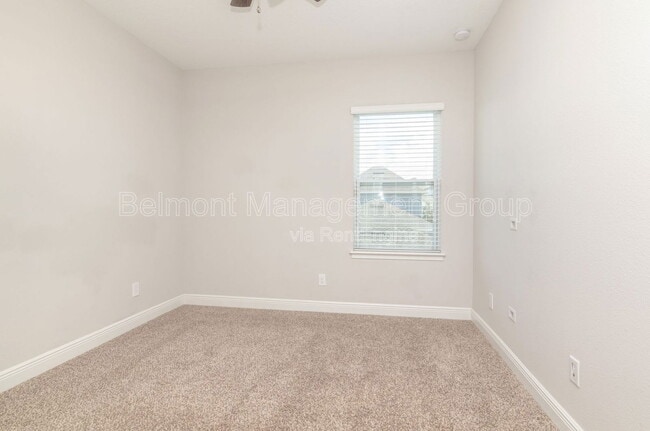 Building Photo - 8573 Pinter St