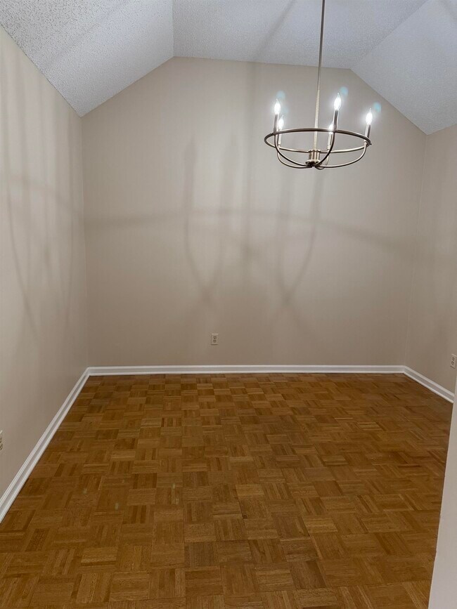 Building Photo - 7371 Bayou Bend Cove