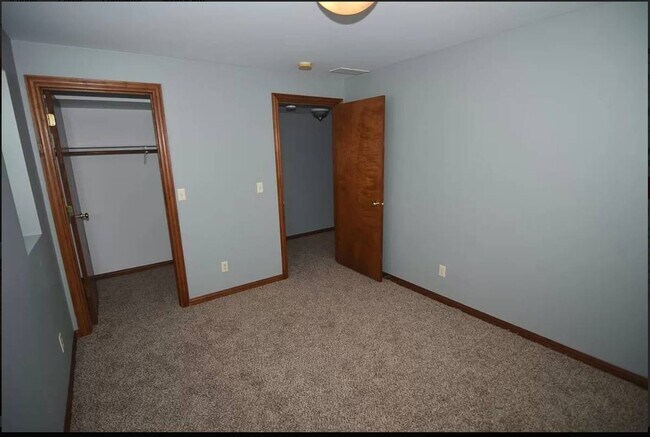 Building Photo - 1936 Little River Path