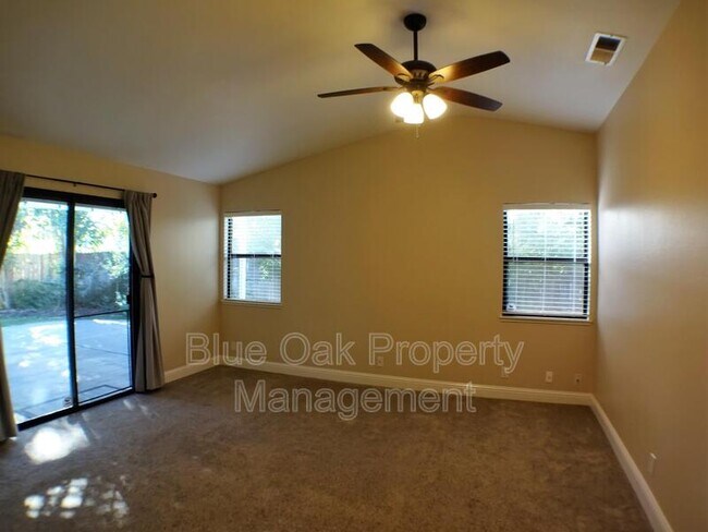 Building Photo - 3008 California Park Dr