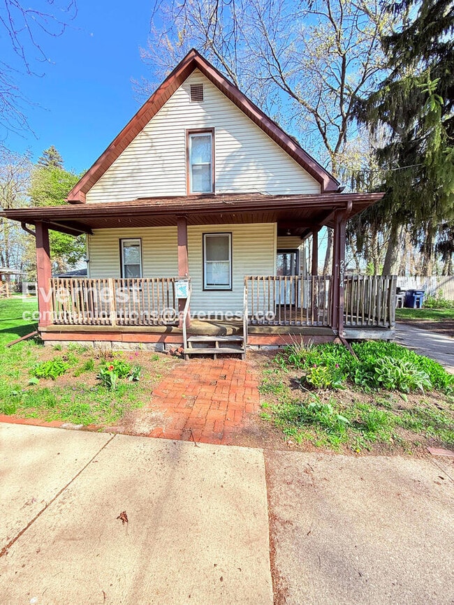 Building Photo - 2314 Airline Ave