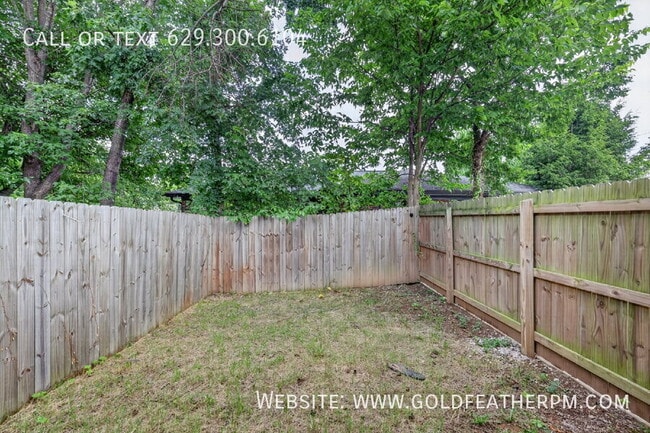 Building Photo - 253A Riverside Dr