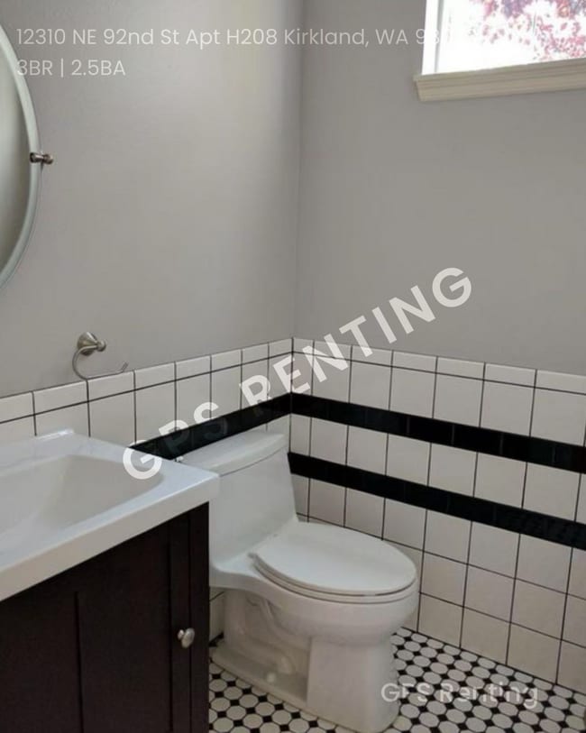 Building Photo - 12310 NE 92nd St