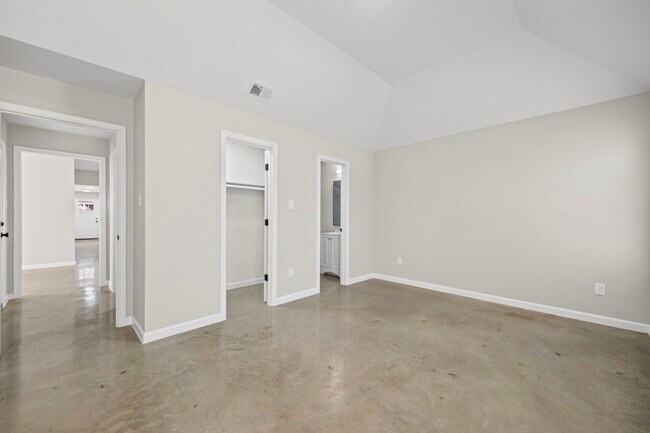 Building Photo - 1166 Melrose St