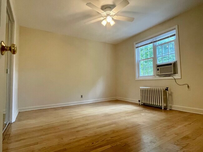 Bedroom - 63 W Hudson Ave