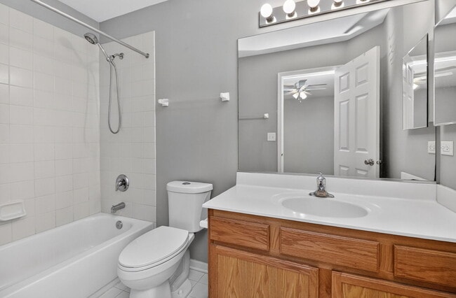 Building Photo - 607 Mansfield Way