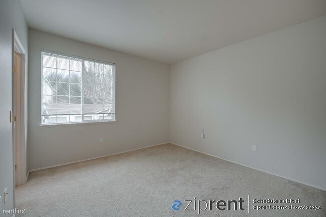 Building Photo - 1 br, 1 bath Condo - 25235 Southeast Klaha...