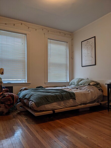 Building Photo - 1572 Commonwealth Ave