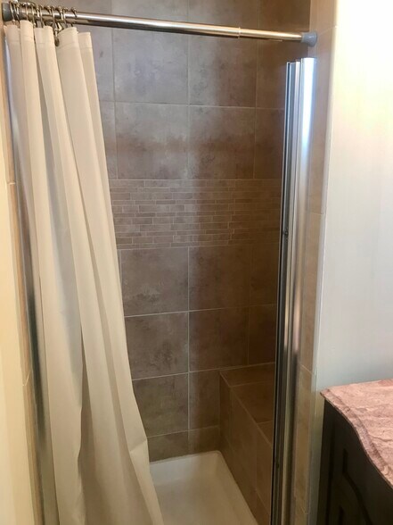 Bathroom 1 - 526 St Paul St