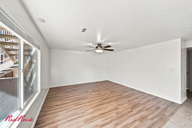 Building Photo - 1301 W Indian Hls