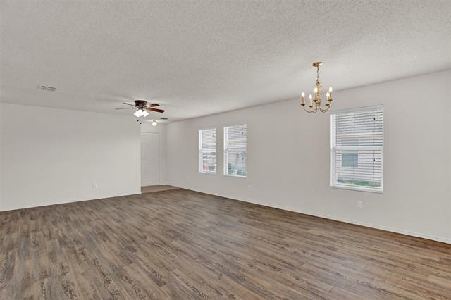 Building Photo - 105 Sandlewood Dr