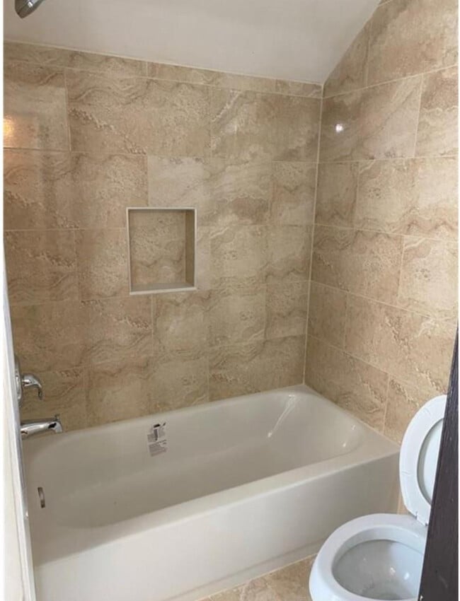 Building Photo - 8233 NW 8th Ct